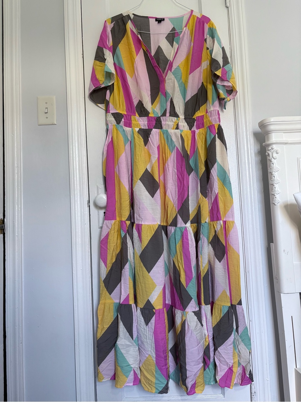 Torrid Geometric Tiered Maxi Dress in Pink, Yellow & Teal 2X